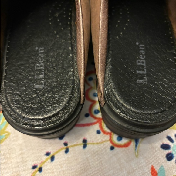 L.L Bean Clogs - Picture 3 of 6